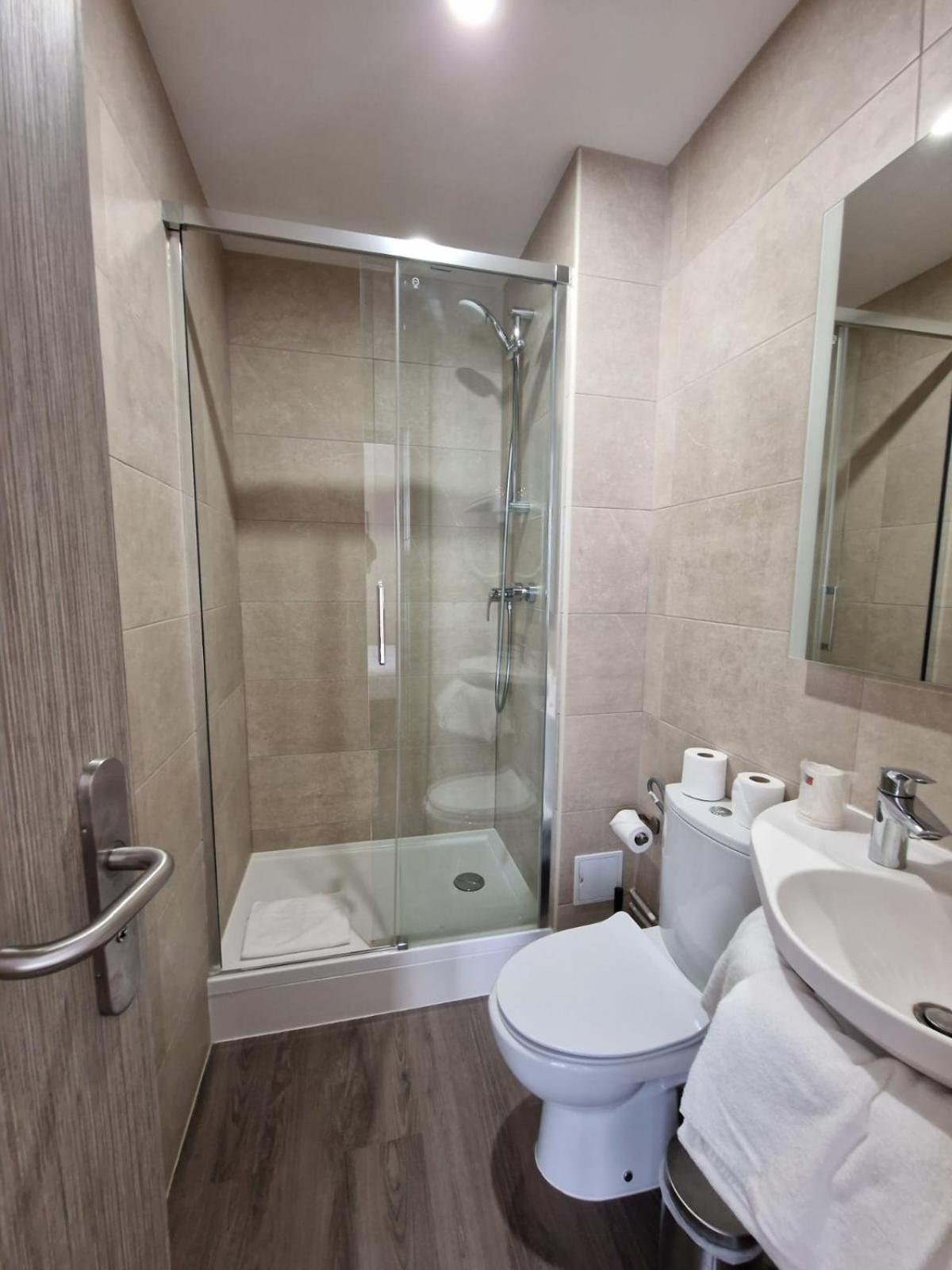 Hotel D'Anjou Levallois-Perret Ngoại thất bức ảnh