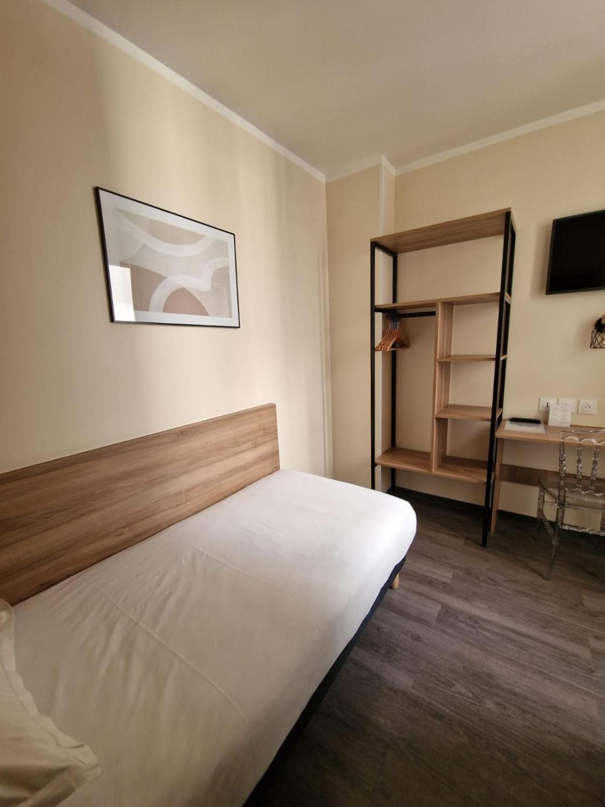 Hotel D'Anjou Levallois-Perret Ngoại thất bức ảnh